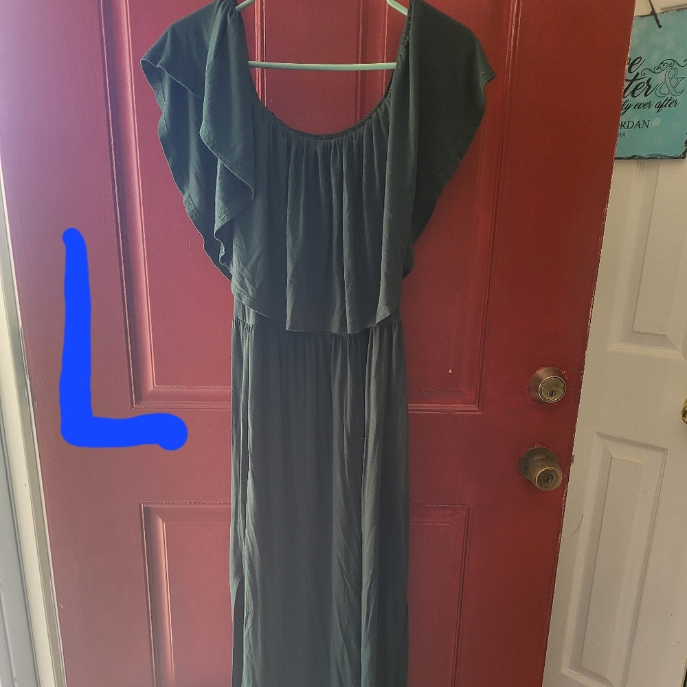Green maxi dress